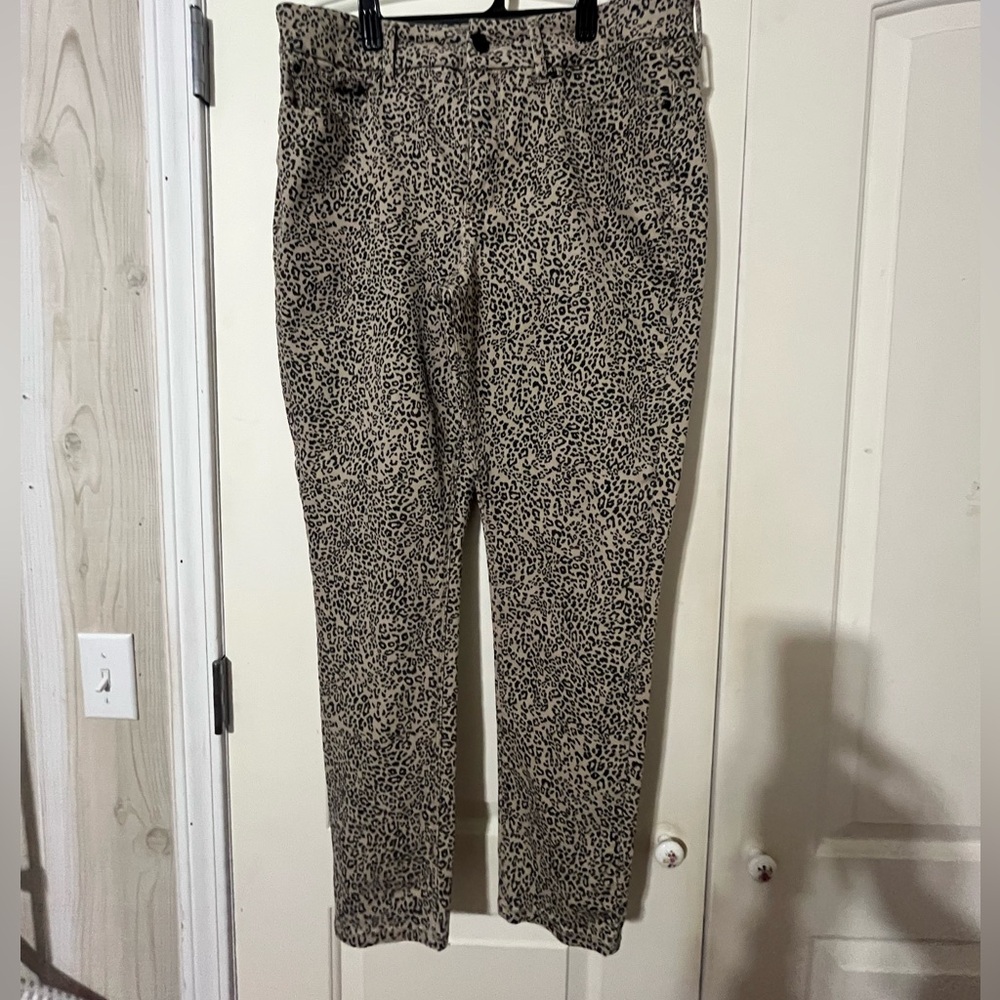 Seven7 women’s Leopard Print jeans